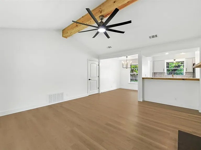 8520 Bradford Dr — Photo 9