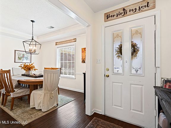 3rd image of 1384 Pendulum Dr