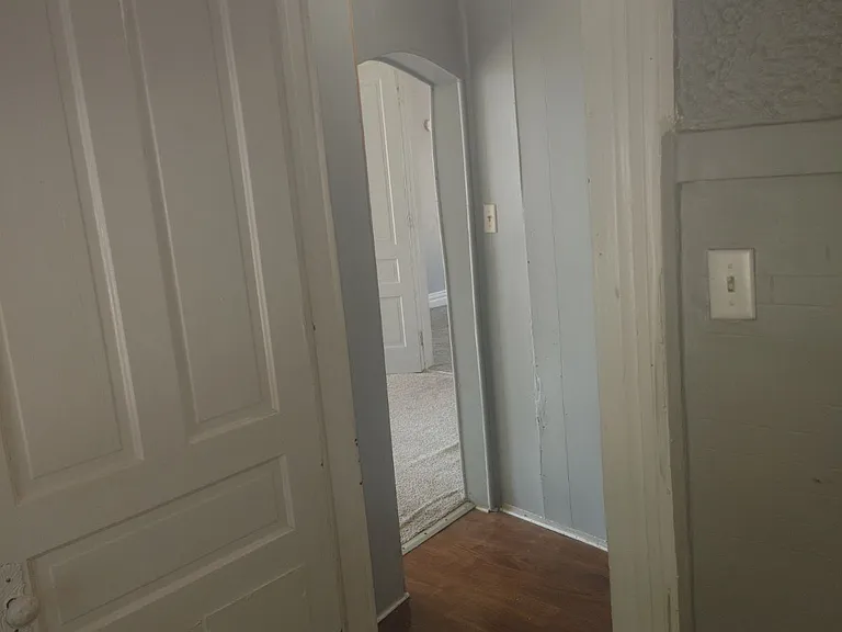 406 E Gilbert St #2 — Photo 2