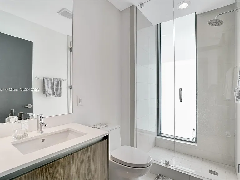 480 NE 31st St #1401 — Photo 12