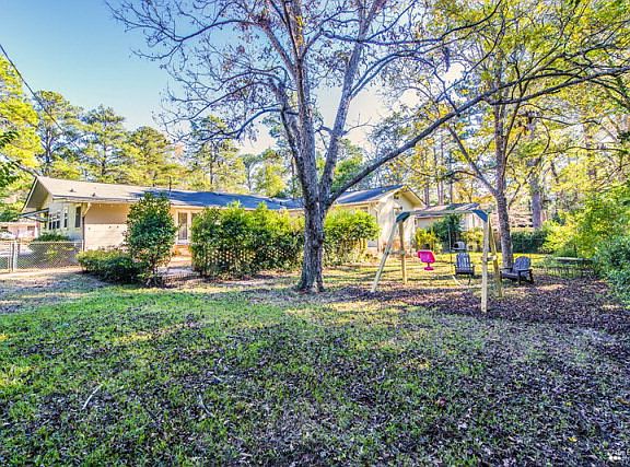 2nd image of 503 Gardenia Dr