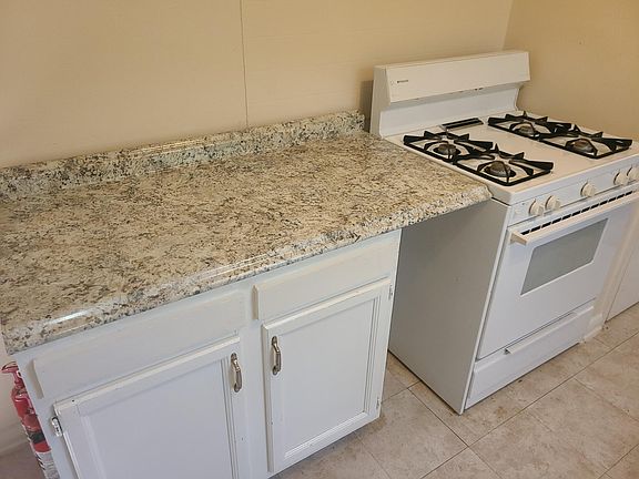 3rd image of 307 Quentin Dr