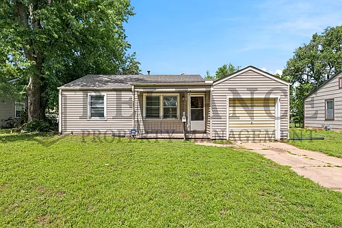 4421 S Oak Ave Photo 1