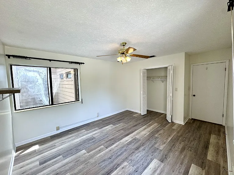 300 Cherry St #4 — Photo 15