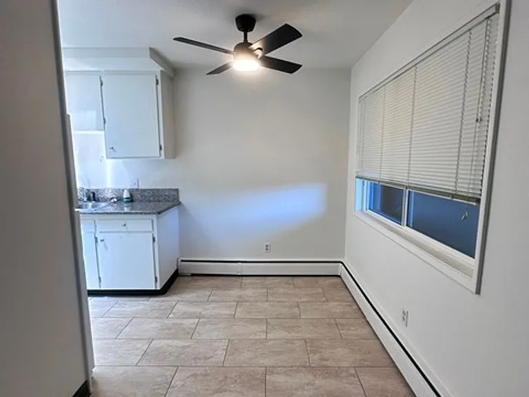2544 Union St — Photo 43