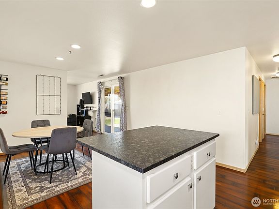 5th image of 1316 Headley Avenue NW