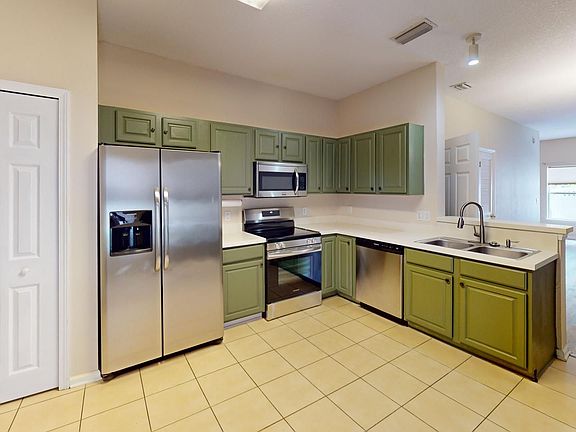 4th image of 399 Southern Branch Ln