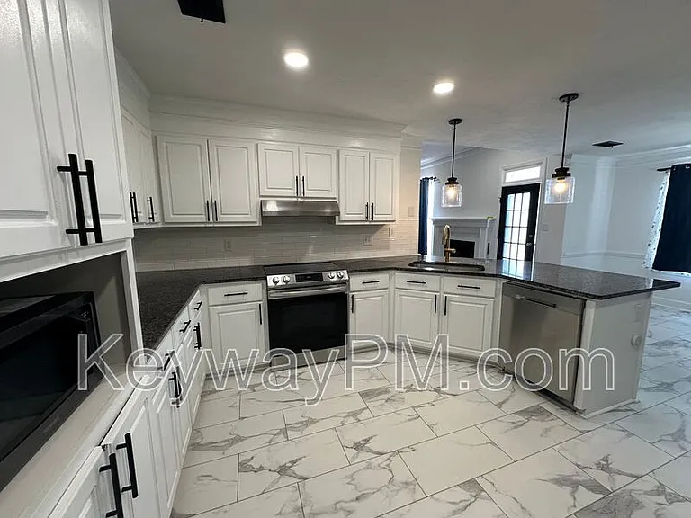 4687 Perry Mill Cir — Photo 4