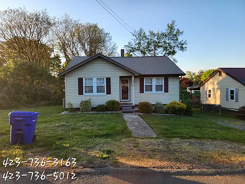 424 W Charles St Photo 1