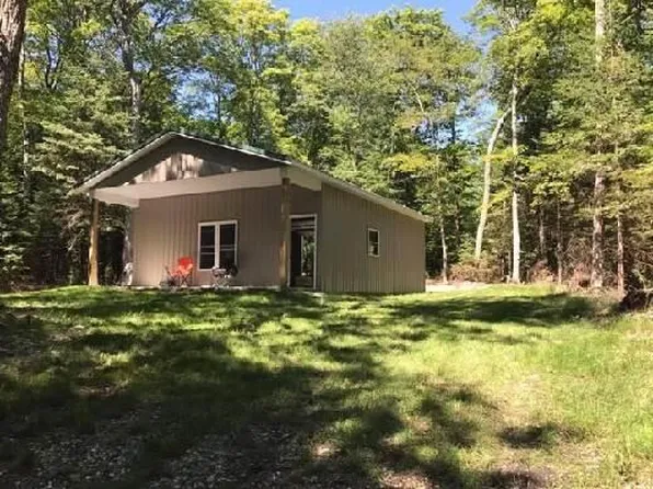 2341 Lake View Dr, Pointe Aux Pins, MI 49775