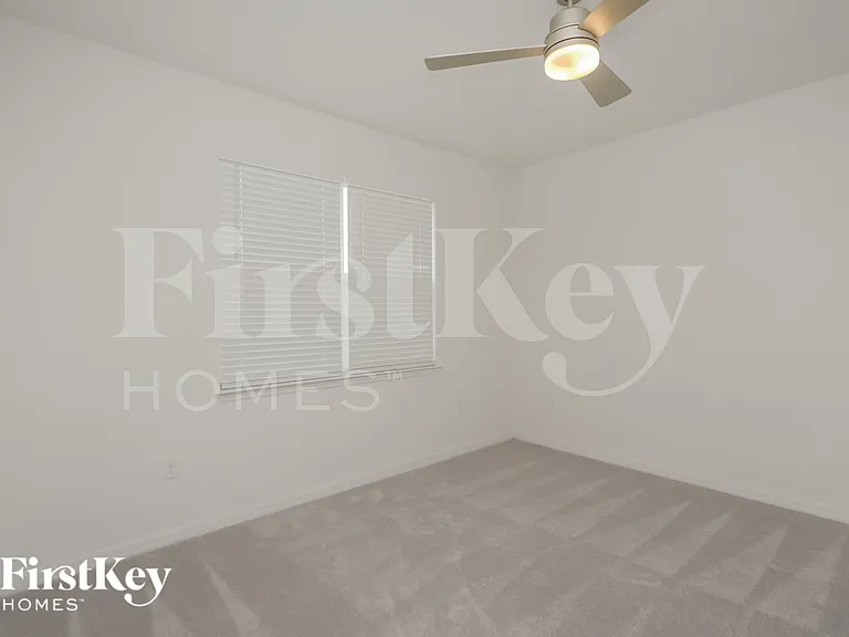 344 Corbel Ln — Photo 6