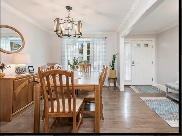 19 Stratford Village Dr — Photo 8