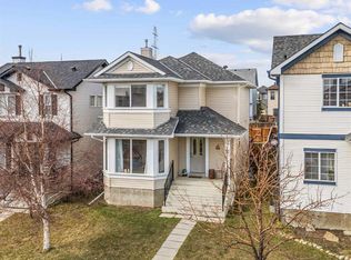 52 S Evansford Rd NW, Calgary, AB T3P 1G8