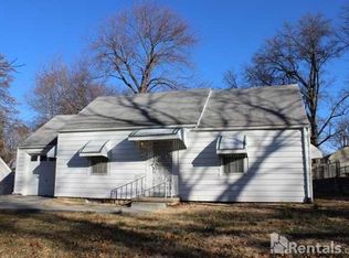 518 NE Greenfield Rd, Kansas City, MO 64116