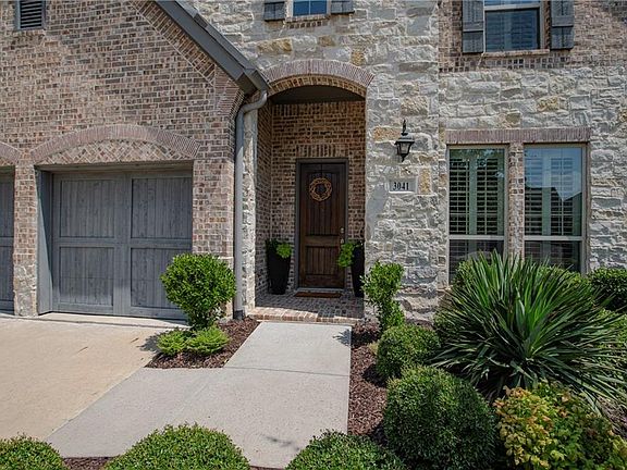 2nd image of 3041 Aberdeen Dr