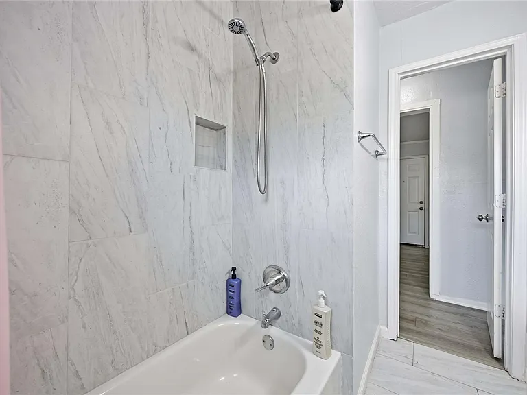 6726 Burkett St — Photo 10
