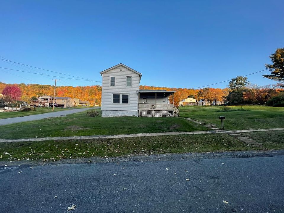 1st image of 140 Granger St