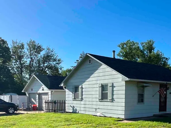 442 N Franklin St, Red Cloud, NE 68970