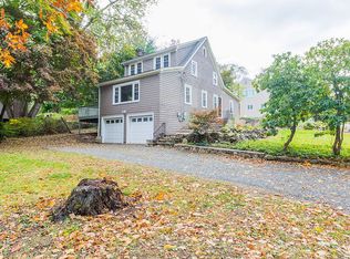 45 Harbor Ridge Rd, Danbury, CT 06811