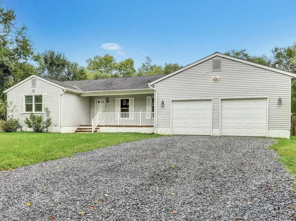 1 Helen St, New Egypt, NJ 08533