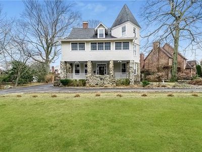 1364 Manor Cir, Pelham, NY, 10803