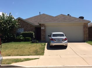 1237 Artesia Dr, Fort Worth, TX 76052