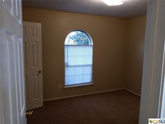 2nd image of 3504 Crescent Dr