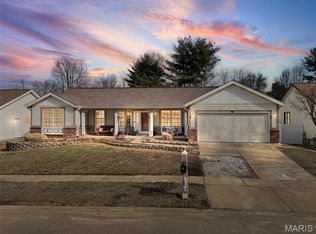 1048 Patience Dr, Florissant, MO 63034