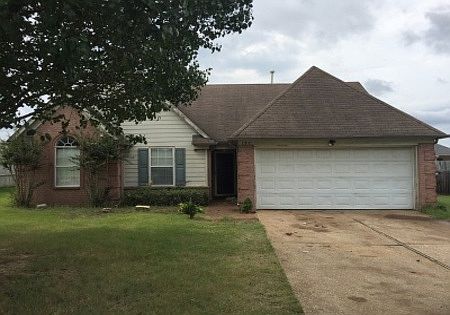 1st image of 180 Village Dr E