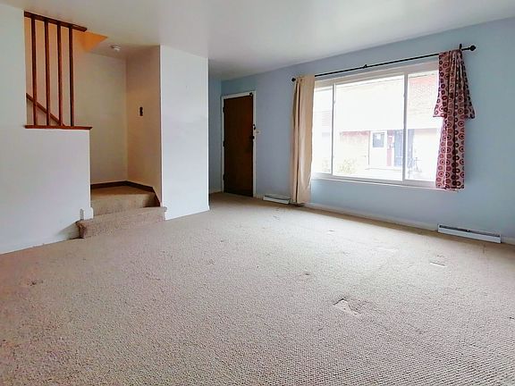 4th image of 4908 Carol St #B