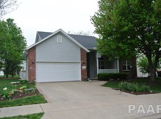 10501 N Churchill Dr, Peoria, IL 61615
