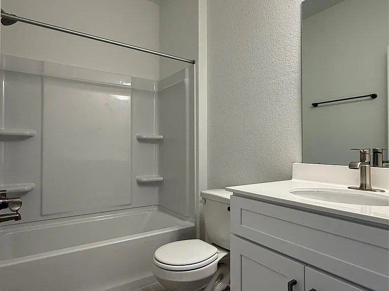 593 Tailwind Dr — Photo 7