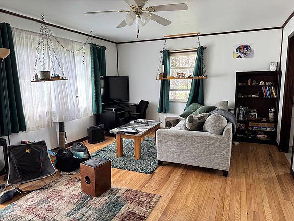 2nd image of 226 Ridgewood Ave