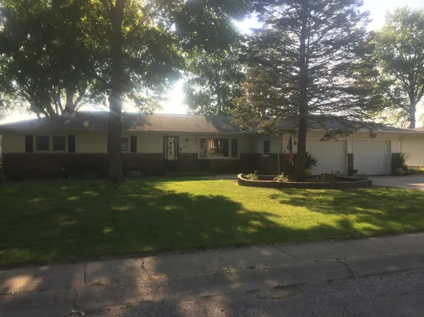 855 Mintler Dr, Mt Zion, IL 62549