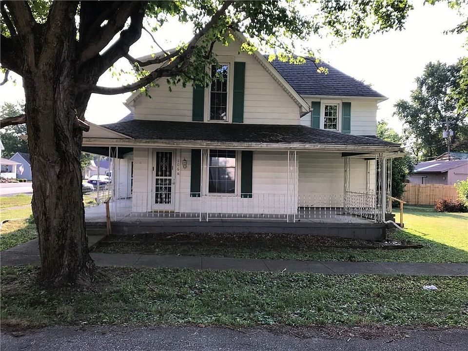 1st image of 106 Douglas St
