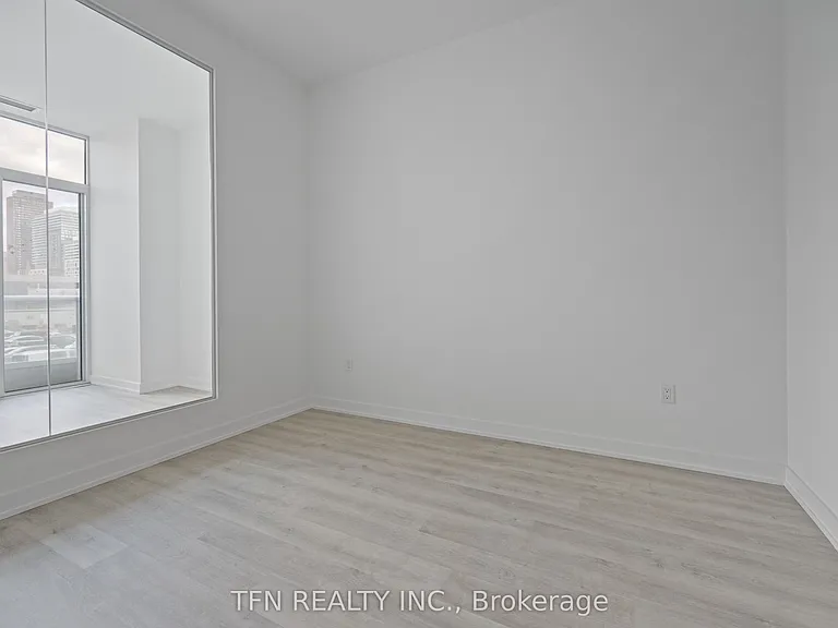 15 Richardson St #217 — Photo 10
