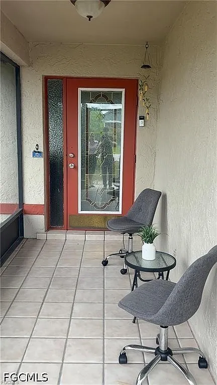 3 bed, 2.0 bath, 1400 sqft, $1,955 — Photo 2