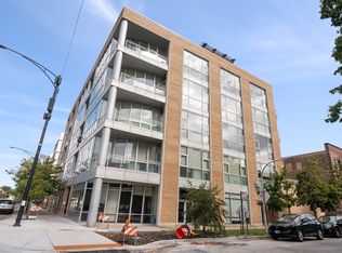 1550 W Cornelia Ave APT 403, Chicago, IL 60657