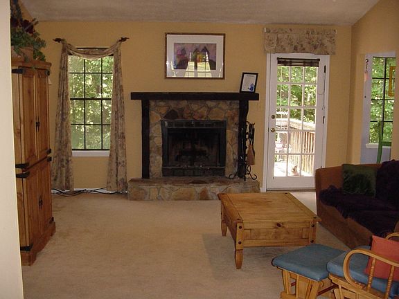 Nice large great room with fireplace and vaulted ceiling