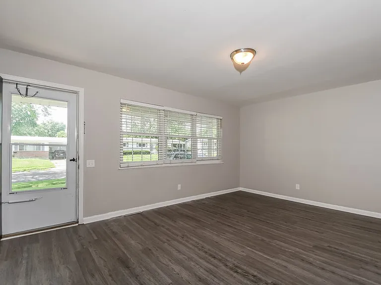 2325 Flamingo Dr — Photo 5