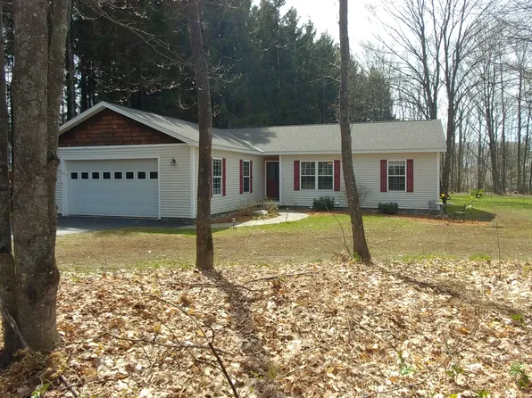 7516 Blackwood Ct, Harbor Springs, MI 49740