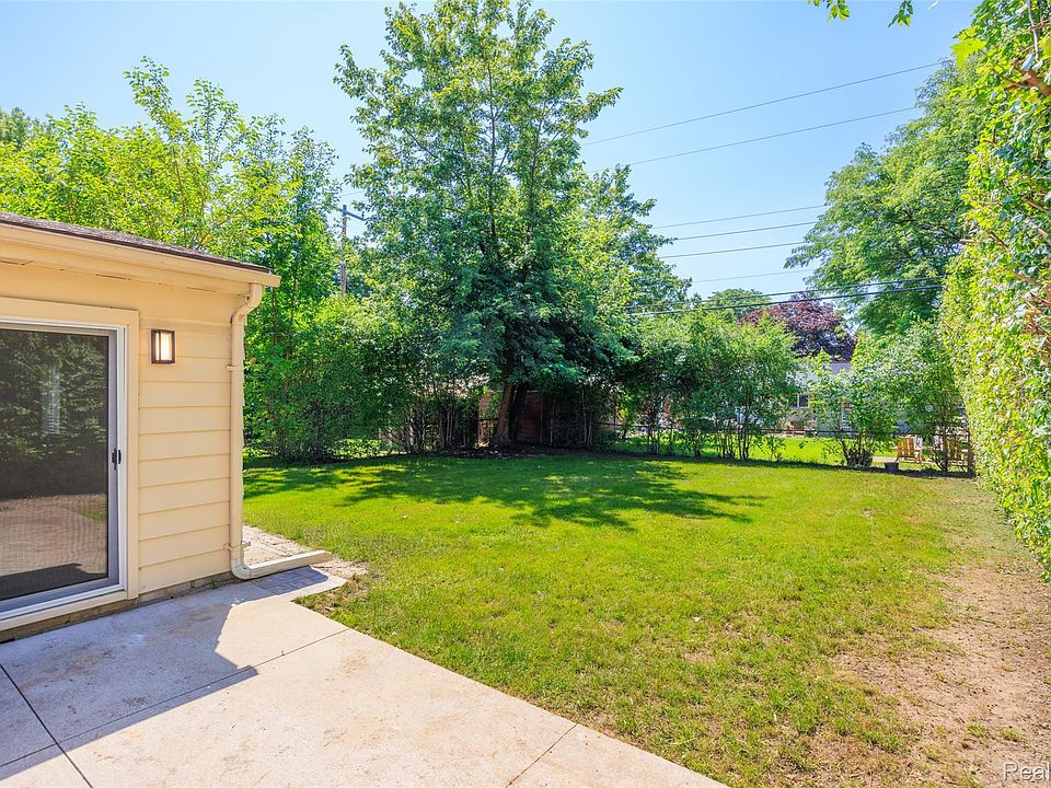 14631 Labelle St, photo 23