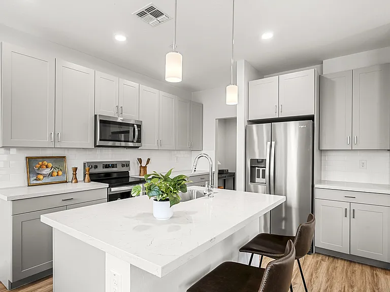 Avalon Townhomes — Photo 7