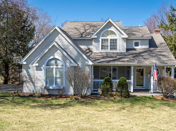 42 Tyler Drive, Goffstown, NH 03045