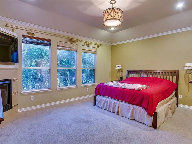 1112 Manassas Dr — Photo 10
