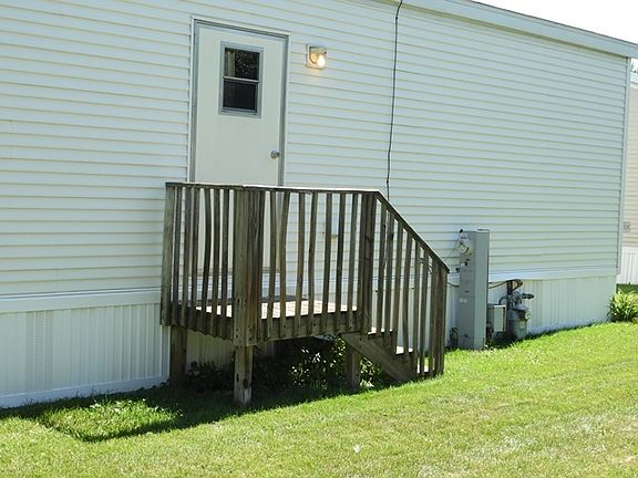 4th image of 3515 Mary Ave