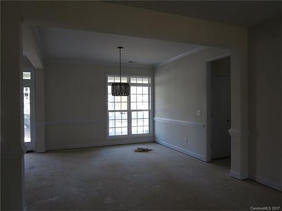 3rd image of 3245 Tanglewood Dr