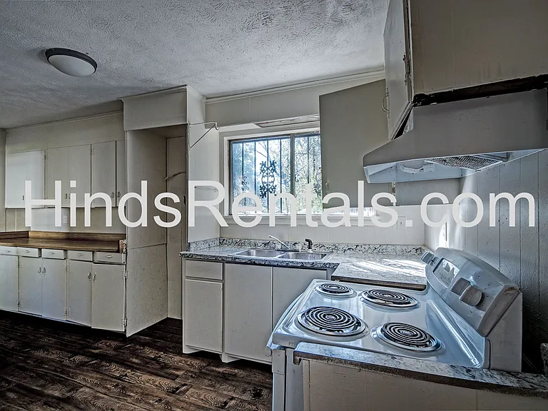 235 Dunbar St — Photo 13