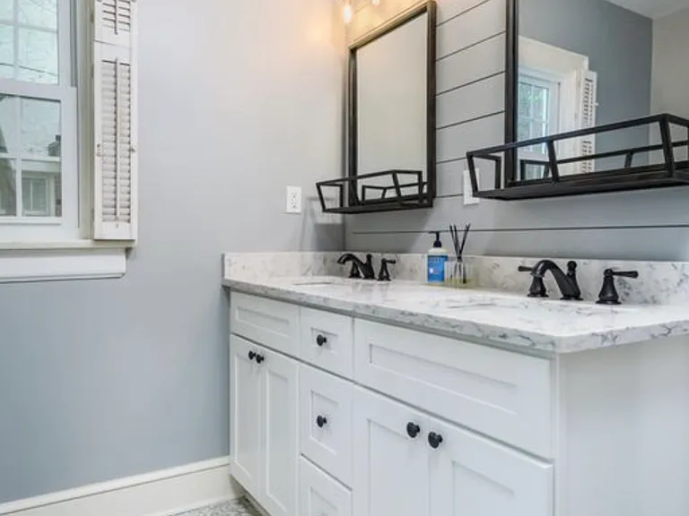 2904 Stratford Rd — Photo 6