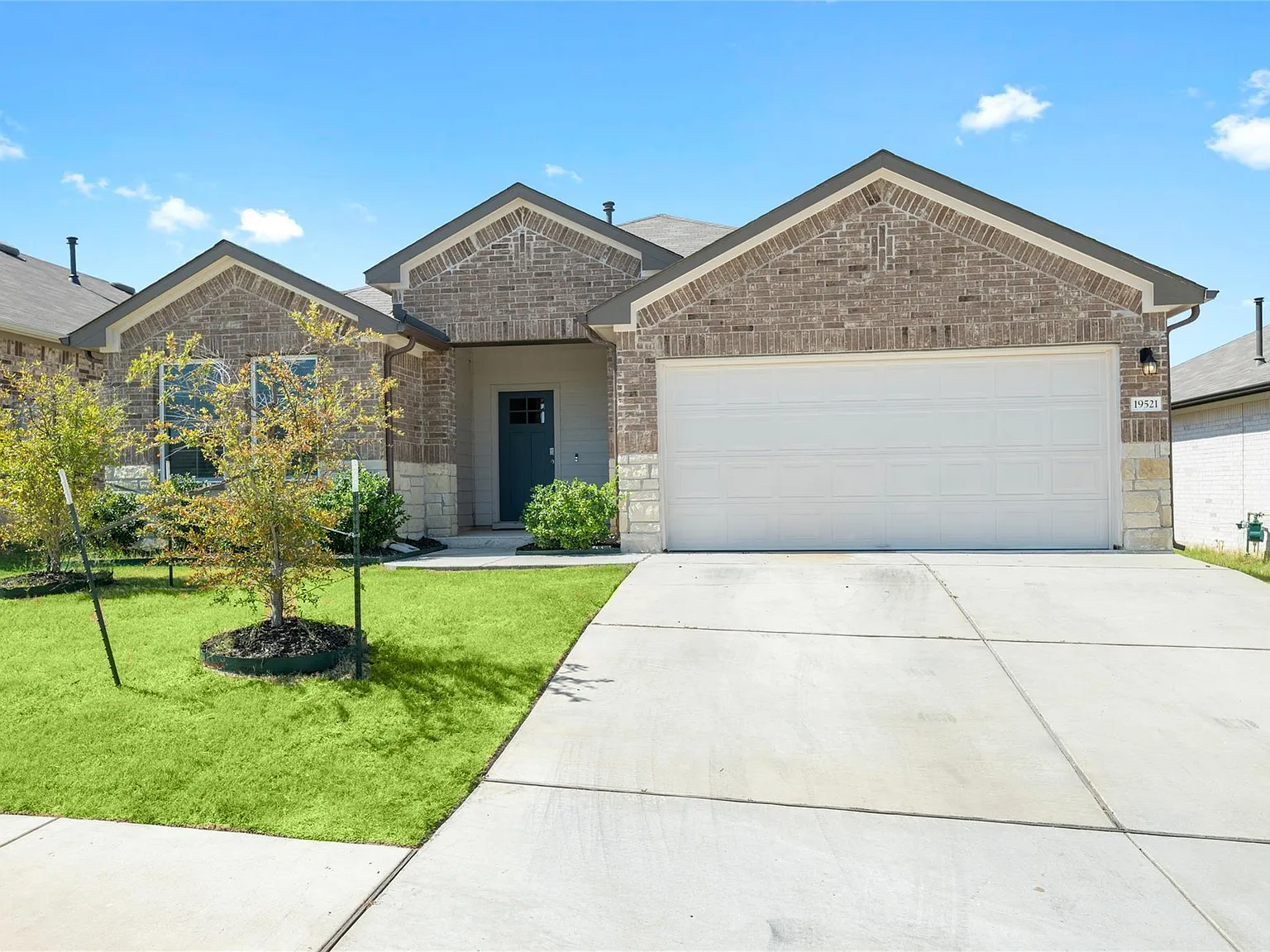 3 bed, 2.0 bath, 1579 sqft, $1,850 — Photo 1
